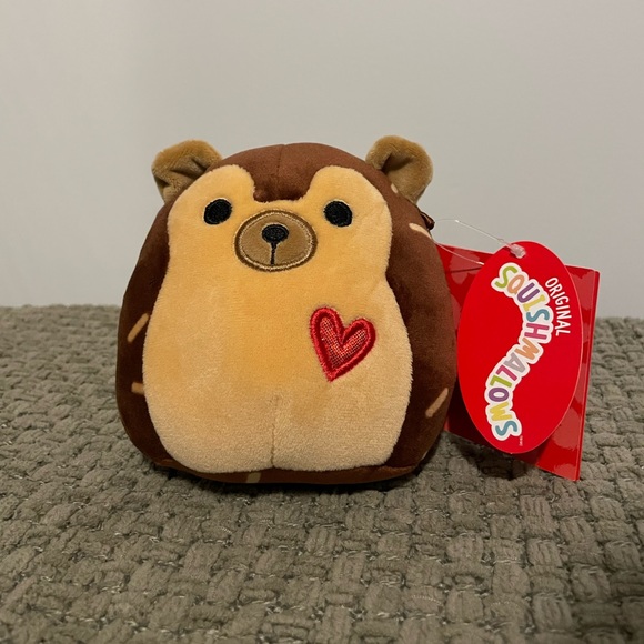 Squishmallow Valentines Bundle - Picture 6 of 7